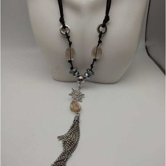 Snowflake drop necklace Murano glass beaded winter wonderland styled - Picture 1 of 3